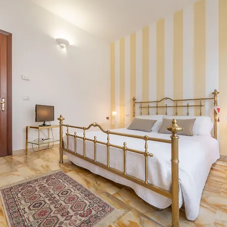 Iole Carloforte (Isola di San Pietro)