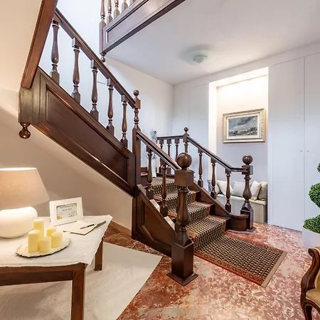 Iole Bed and breakfast 4*