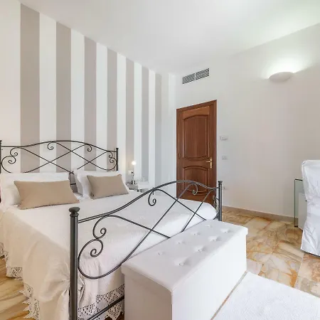 Iole Bed & Breakfast 2*