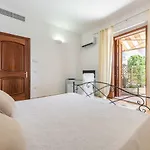 Bed & Breakfast Iole 4*