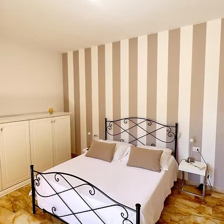 Bed & Breakfast Iole 4*