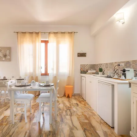 Iole Carloforte (Isola di San Pietro)